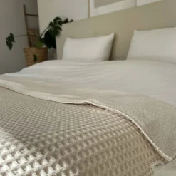 Hot Koeka Oslo Plaid Wafel/Teddy 140X200 Cm Natural/Pebble (140X200 Cm)