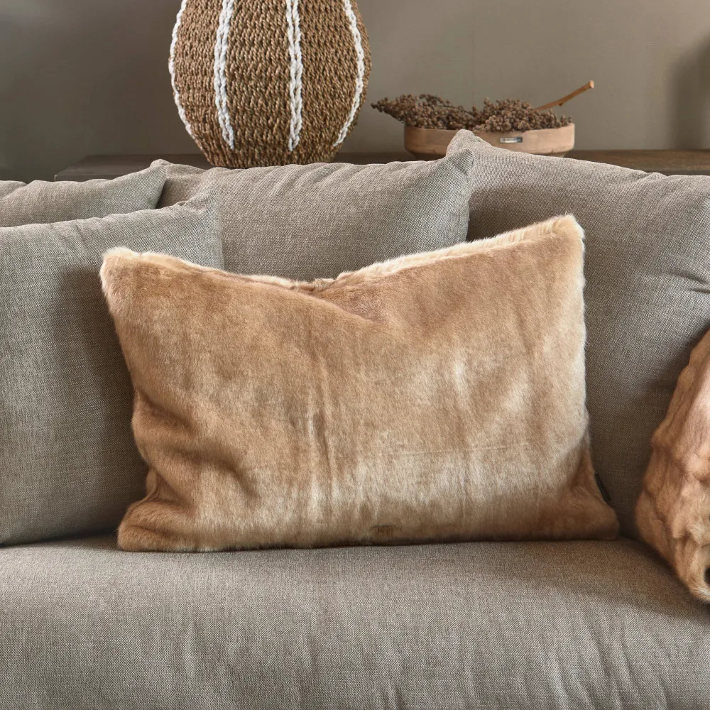 Sale Riviera Maison Sierkussenhoes Veran Faux Fur (45X65 Cm)