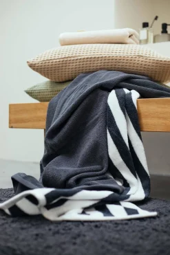 Hot Vandyck Douchelaken Verona Stripes (140X70 Cm)